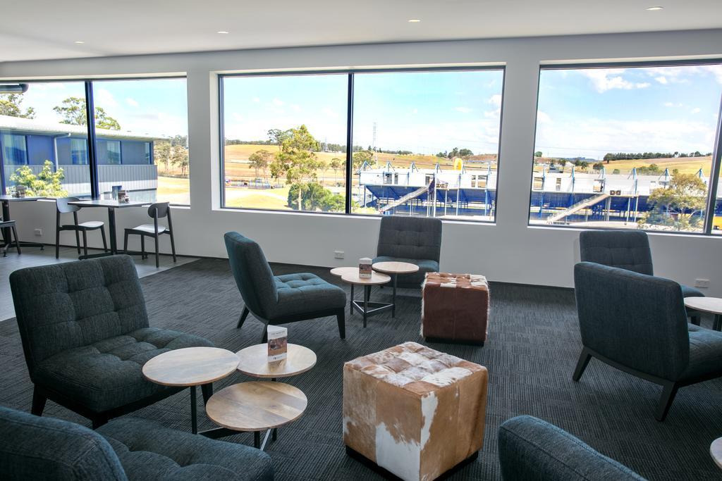 Alpha Hotel Eastern Creek Esterno foto